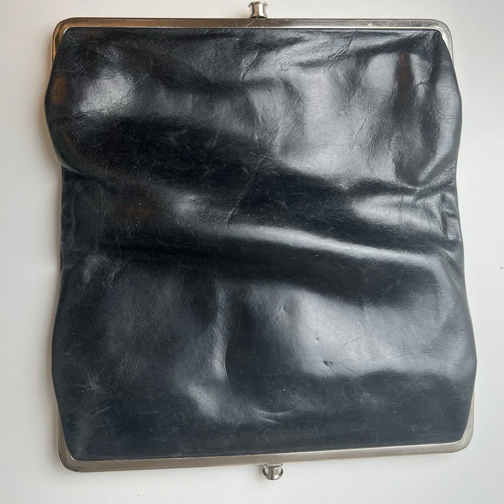 Hobo International Lauren Leather Clutch/Wallet Black Bifold Magnetic 9